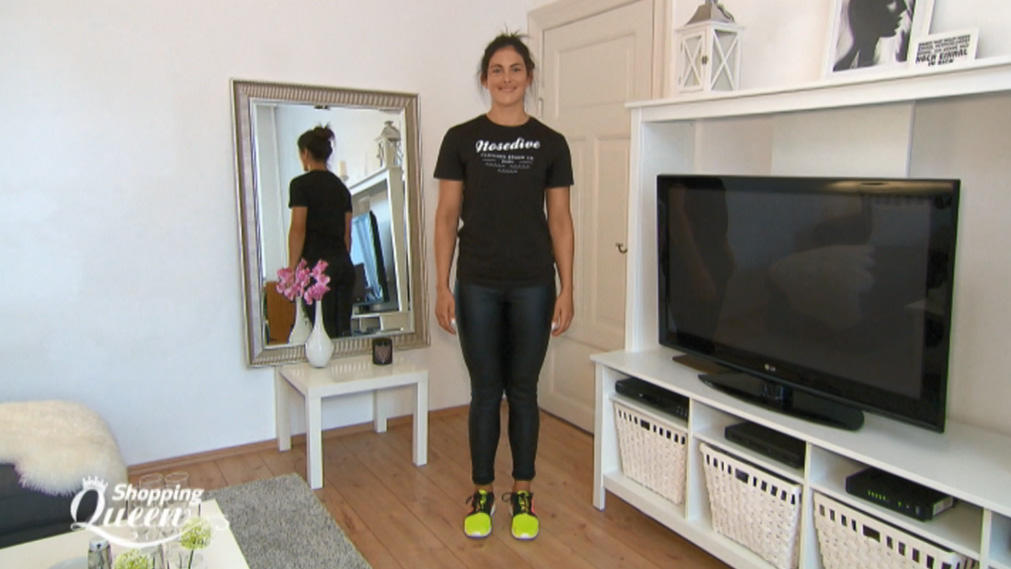 Shopping Queen: Julia aus Flensburg im Style-Check Guido wünscht sich "sportliche Erotik" von Julia aus Flensburg