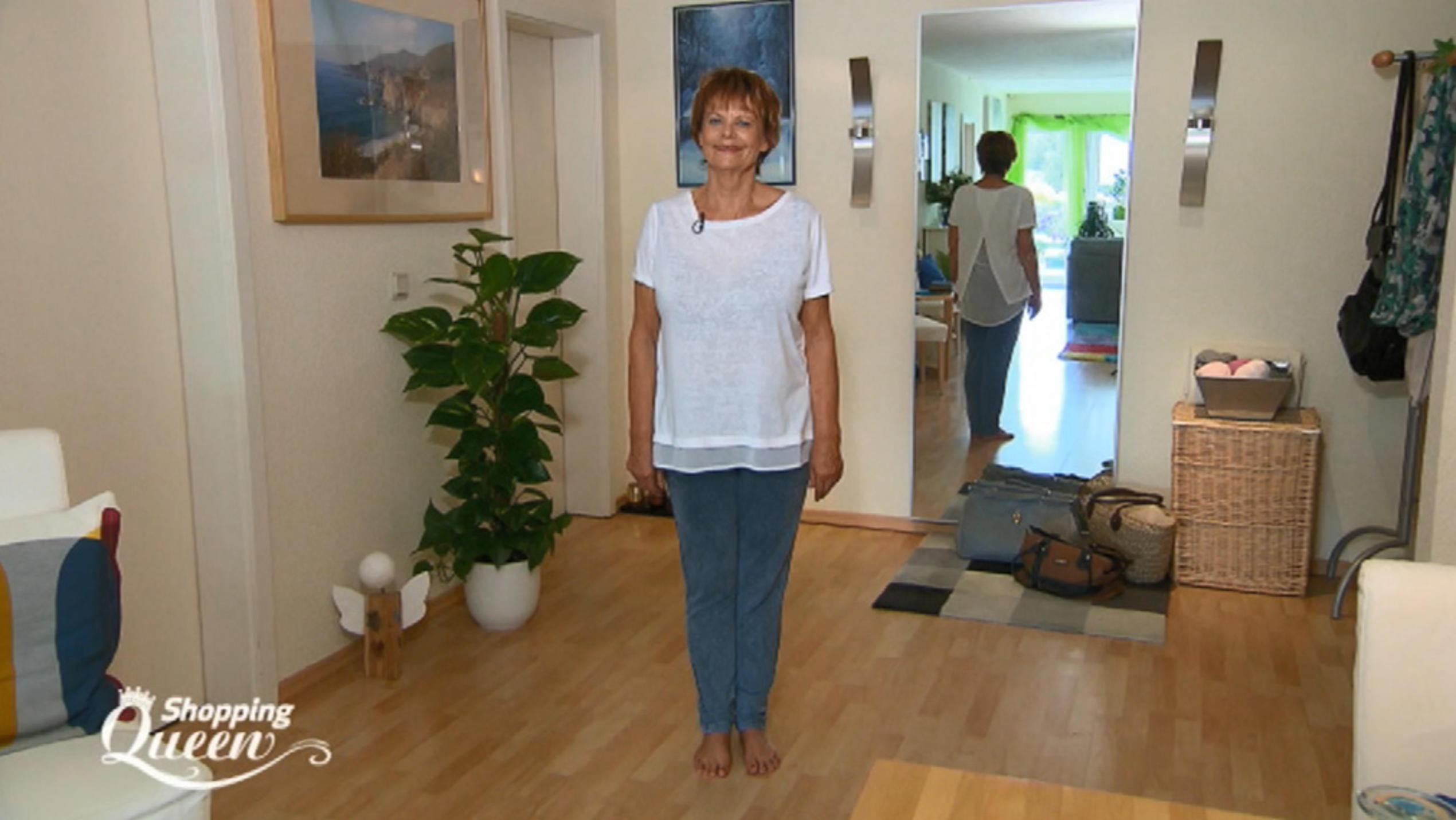 Shopping Queen: Jutti aus Flensburg im Style-Check Jutti punktet mit ihrer Zahnlücke im "Shopping Queen"-Style-Check