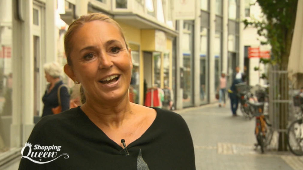 Shopping Queen: Kandidatin Kirsten ist Inhaberin einer Modeboutique "Shopping Queen"-Kandidatin Kirsten hat eine kleine Boutique
