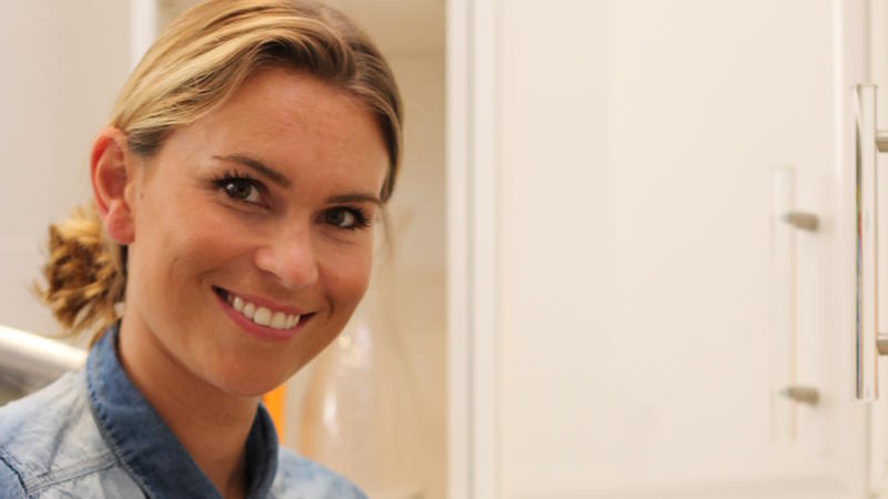 Das perfekte Dinner: Jacqueline im kulinarischen Steckbrief Jacqueline ist die erste Kandidatin bei "Das perfekte Dinner" in Düsseldorf