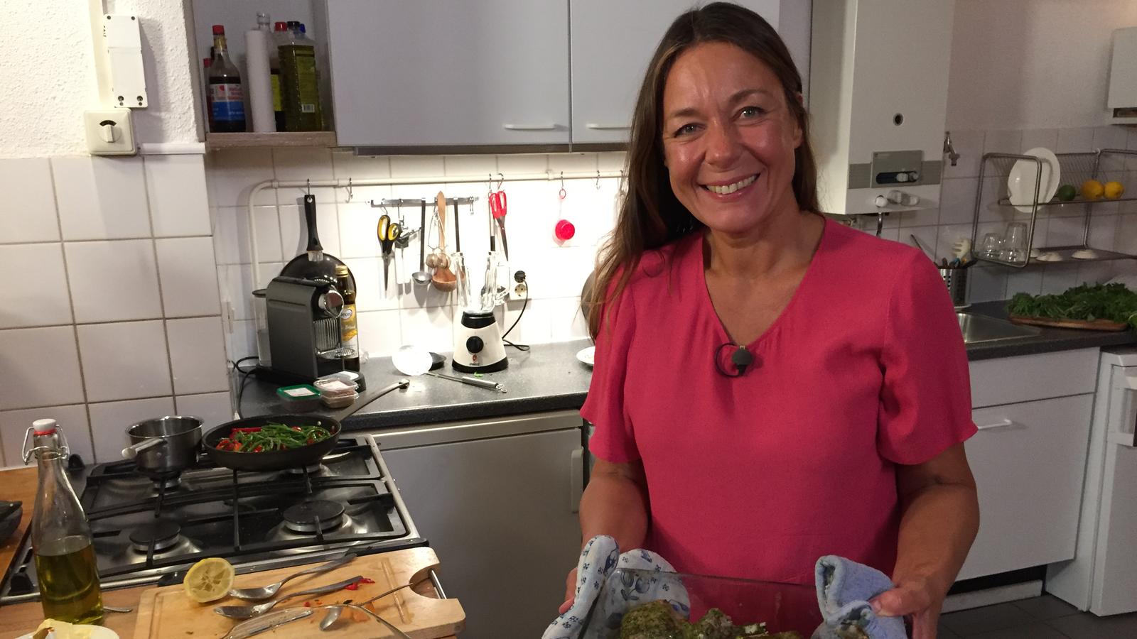 Das perfekte Dinner: Yvonne im kulinarischen Steckbrief An Tag drei bei "Das perfekte Dinner" in Amsterdam kocht Yvonne.