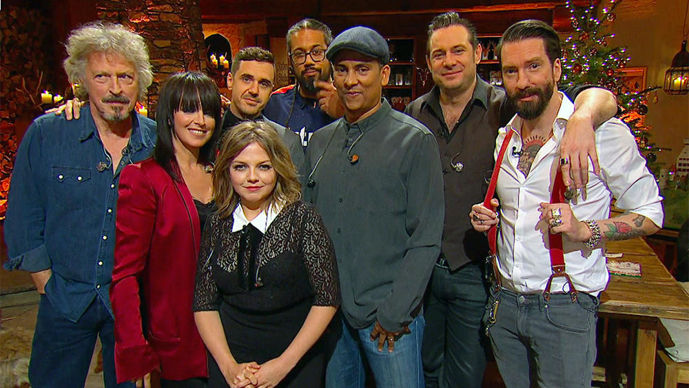 Sing meinen Song 2016: Die Stars läuten die Festtage ein Die "Sing meinen Song"-Stars der dritten Staffel: Wolfgang Niedecken, Nena, Seven, Annett Louisan, Samy Deluxe, Xavier Naidoo sowie "The BossHoss" Sascha Vollmer und Alec Völkel.