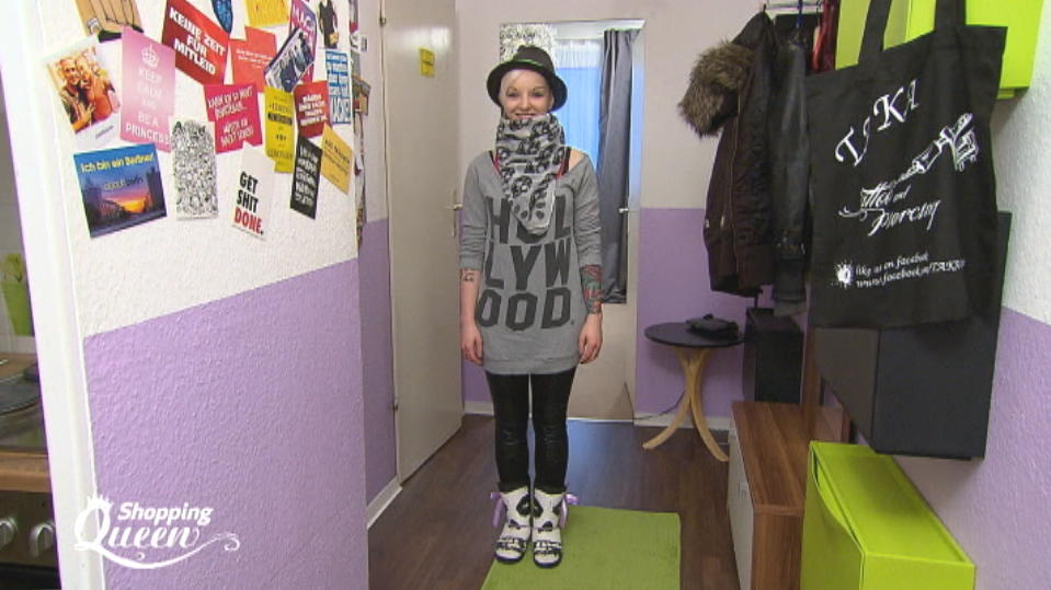Shopping Queen: Romy aus Erfurt im Style-Check Guido Maria Kretschmer nimmt Romy im Style-Check unter die Lupe.