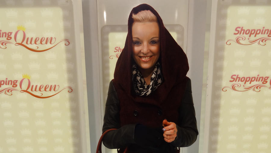 Shopping Queen: Romy präsentiert einen süßen Look auf dem Laufsteg "Shopping Queen"-Kandidatin Romy