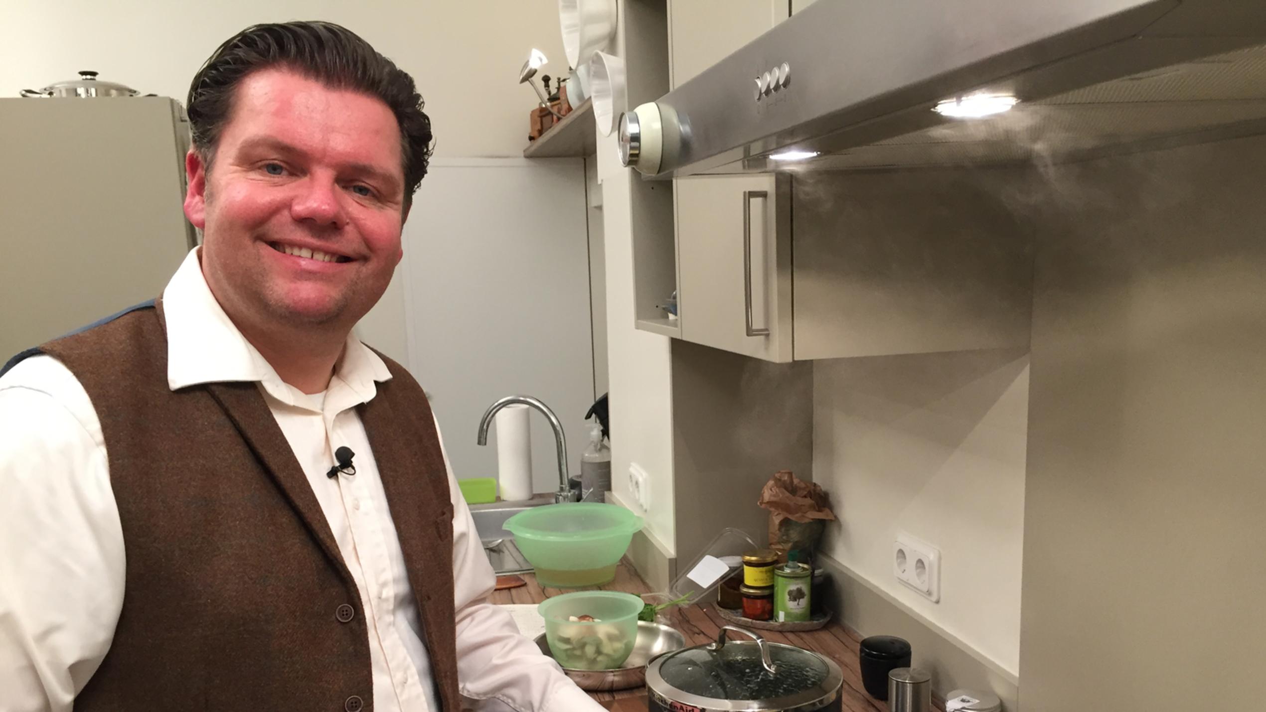 Das perfekte Dinner: Christoph plant einen Abend wie bei den "Buddenbrooks" Christoph lädt in Lübeck zum "perfekten Dinner" ein.