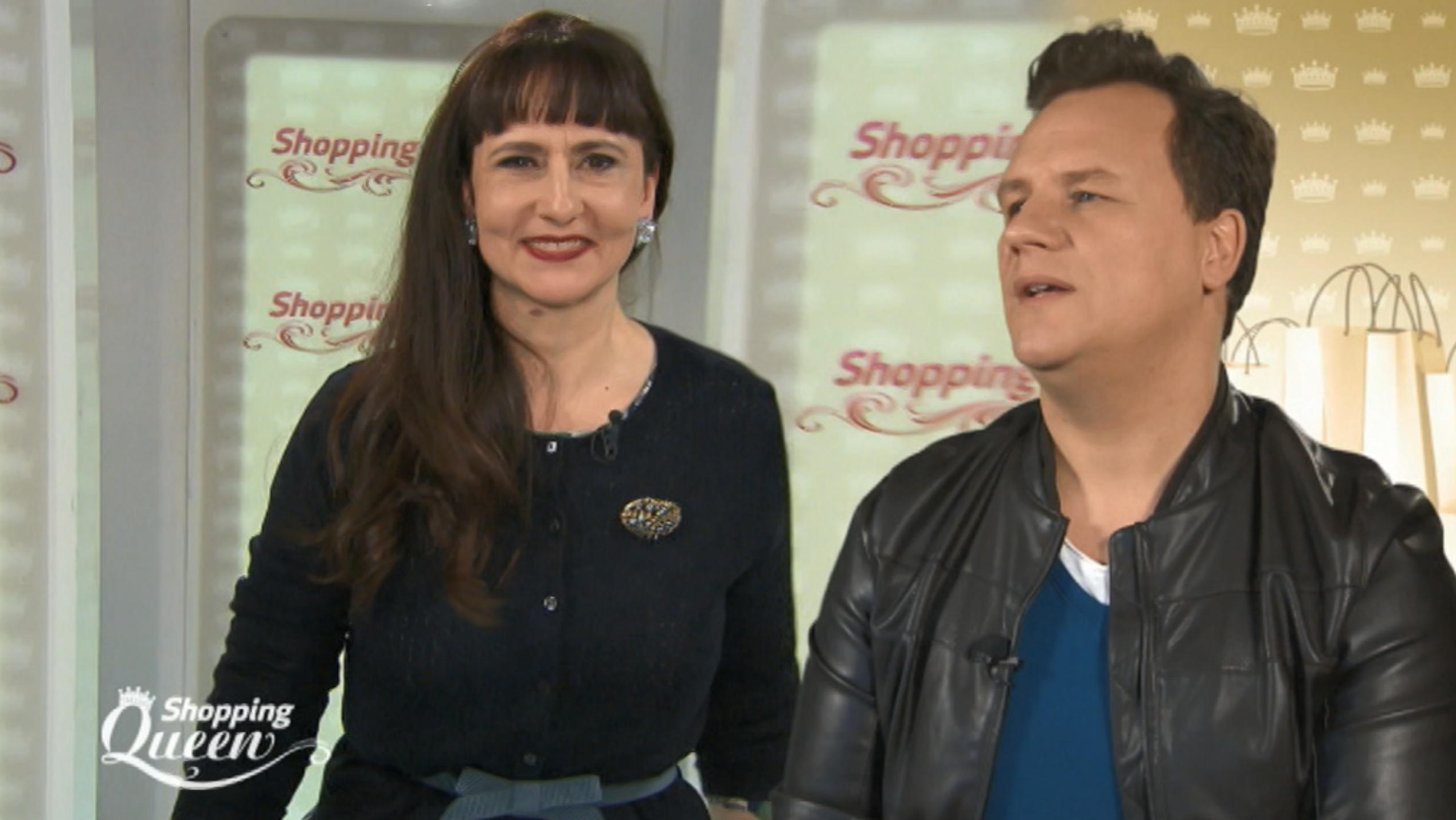 Shopping Queen: Sabine aus München präsentiert ihren Look auf dem Catwalk "Shopping Queen"-Kandidatin Sabine auf dem Catwalk