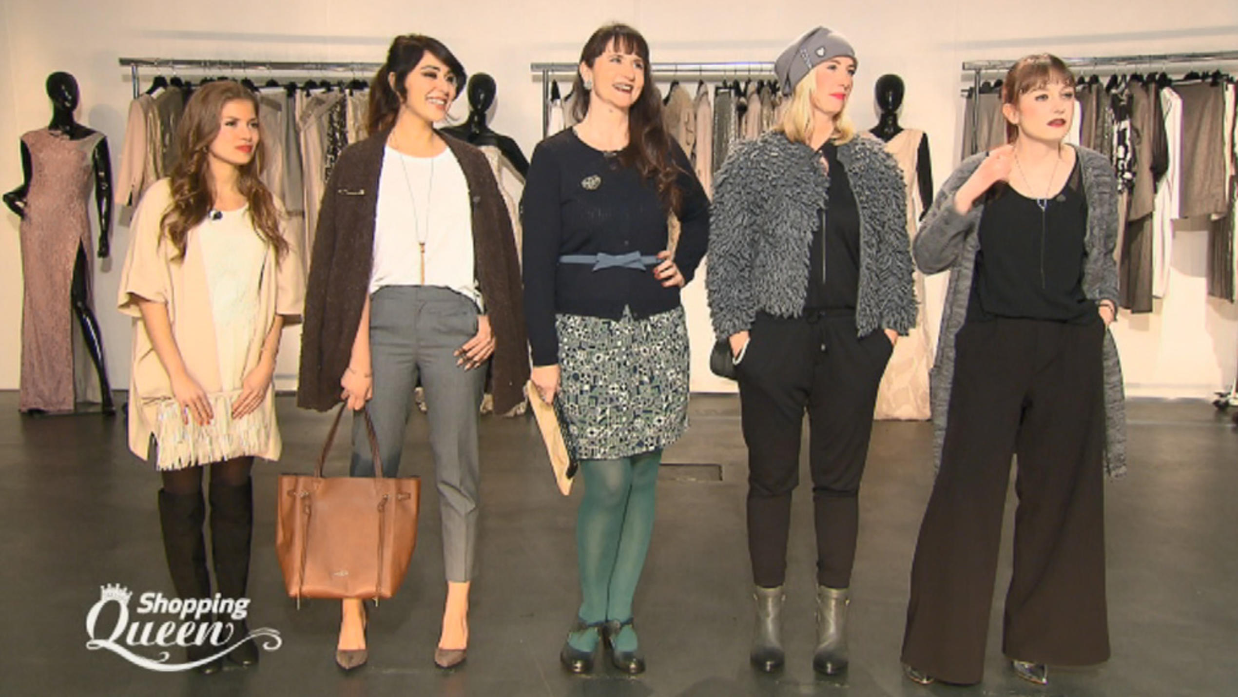 Shopping Queen: Guido Maria Kretschmer kürt die Siegerin im Cardigan-Look "Shopping Queen"-Kandidatinnen aus München
