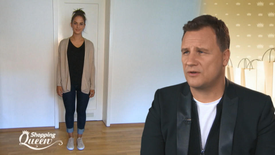 Shopping Queen: Debby aus Ulm im Style-Check "Shopping Queen"-Kandidatin Debby im Style-Check.