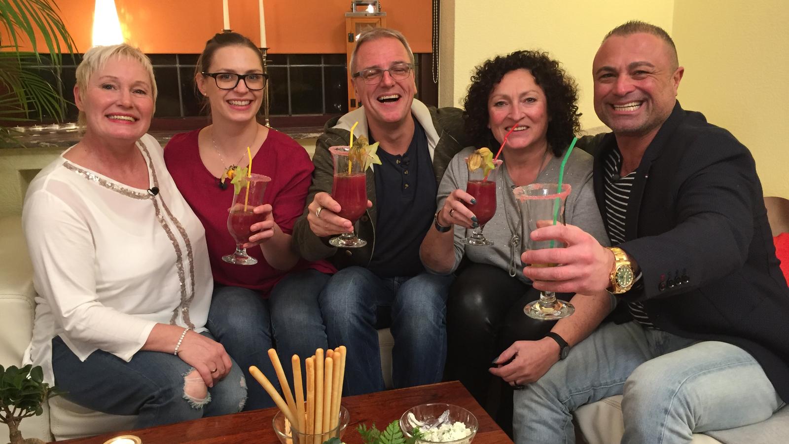 Das perfekte Dinner: Claudias Gäste amüsieren sich köstlich Claudias Abend droht vor guter Laune etwas auszuarten