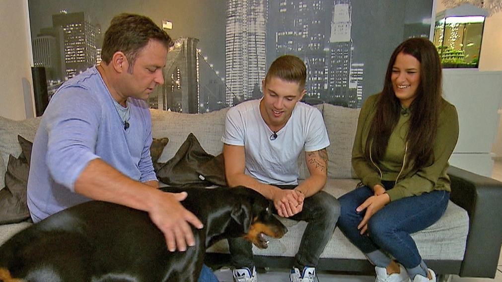 Der V.I.P Hundeprofi: Joey Heindle mit Jersey Der V.I.P. Hundeprofi: Martin Rütter mit Hündin Jersey, Joey Heindle, und Justine Dippel