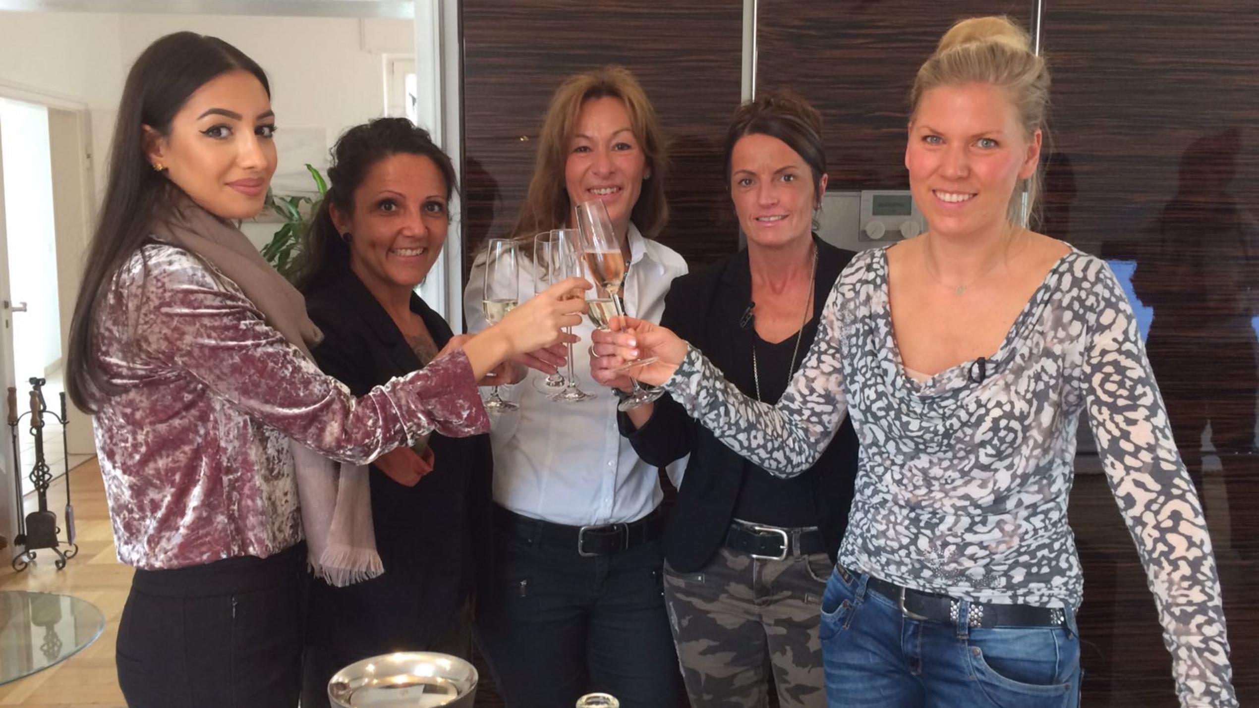 Shopping Queen: Guido Maria Kretschmer sucht in Hannover das "stylischste Skihaserl" Die "Shopping Queen"-Kandidatinnen aus Hannover warten gespannt auf das Motto.