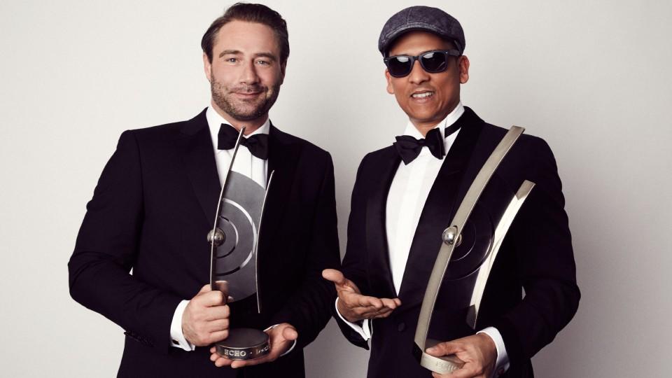 ECHO 2017: Die Preisverleihung wurde präsentiert von Xavier Naidoo und Sasha Sasha und Xavier Naidoo (r.)