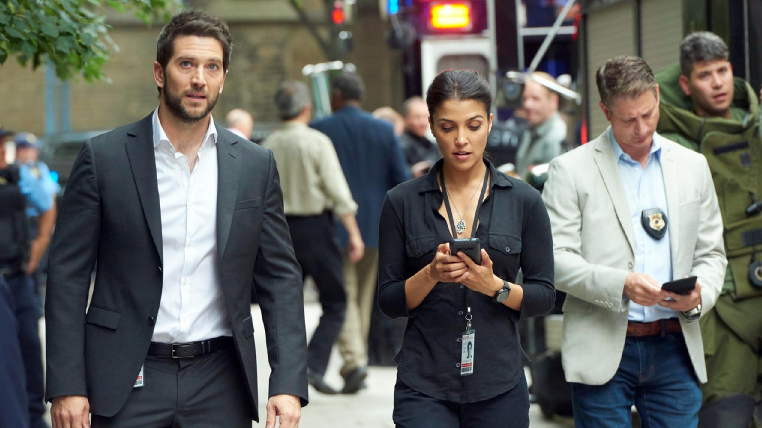 Ransom: Das Interview mit Nazneen Contractor Gelingt es Eric Beaumont (Luke Roberts) in Zusammenarbeit mit Chefermittlerin Zara Hallam (Nazneen Contractor), den Geiselnahmefall zu lösen?