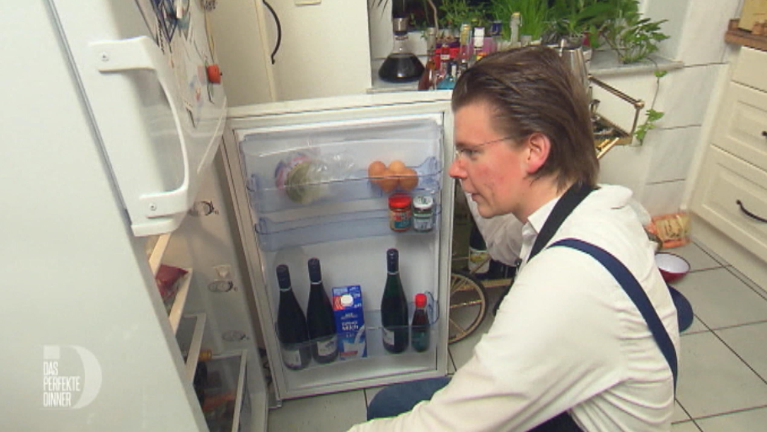 Das perfekte Dinner: Möhrendieb bei Henning Henning sucht die Möhren in der Küche.