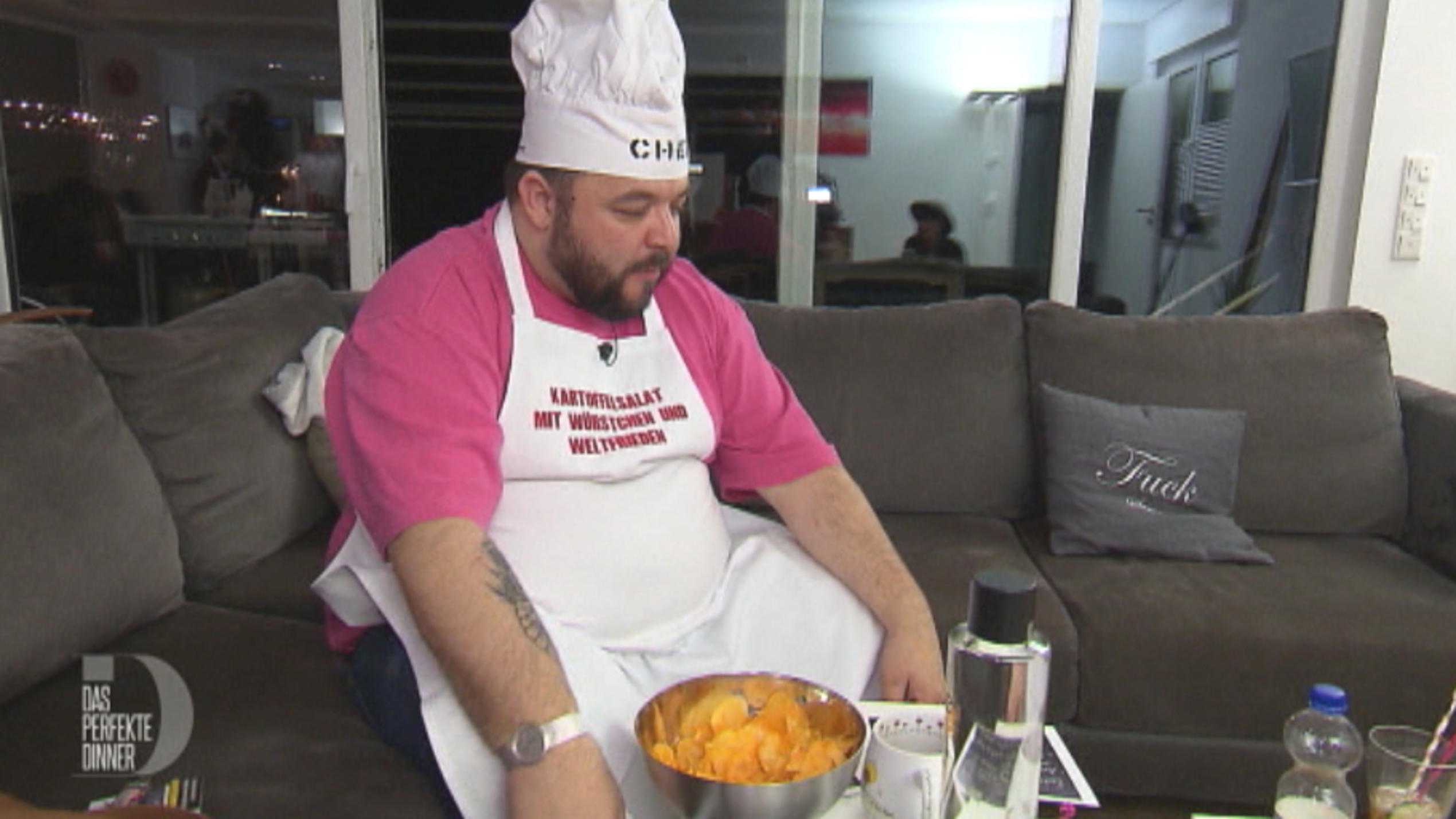 Das perfekte Dinner: Nervenzusammenbruch bei Micky? Mickys muss eine Pause machen, weil er mit den Nerven fast am Ende ist.