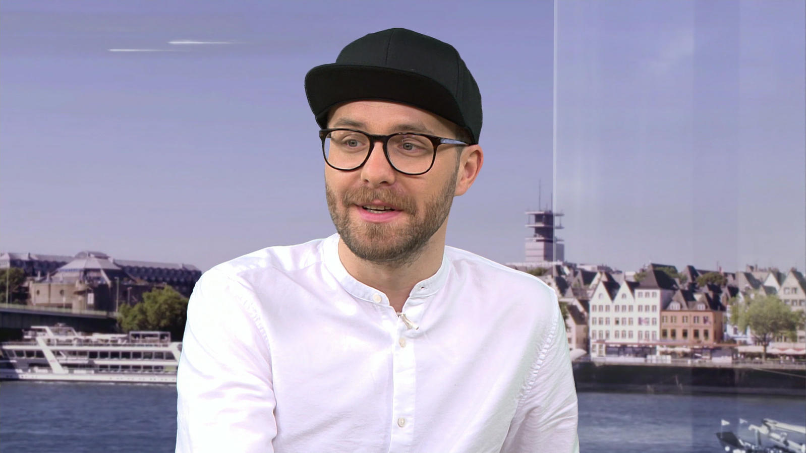 Sing meinen Song 2017: Mark Forster macht eine Liebeserklärung Mark Forster berichtet im Interview von seiner Zeit bei "Sing meinen Song" in Südafrika.