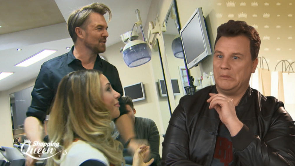 Shopping Queen: Kandidatin Mina aus Köln vergreift sich im Ton "Shopping Queen"-Kandidatin Mina beim Friseur.