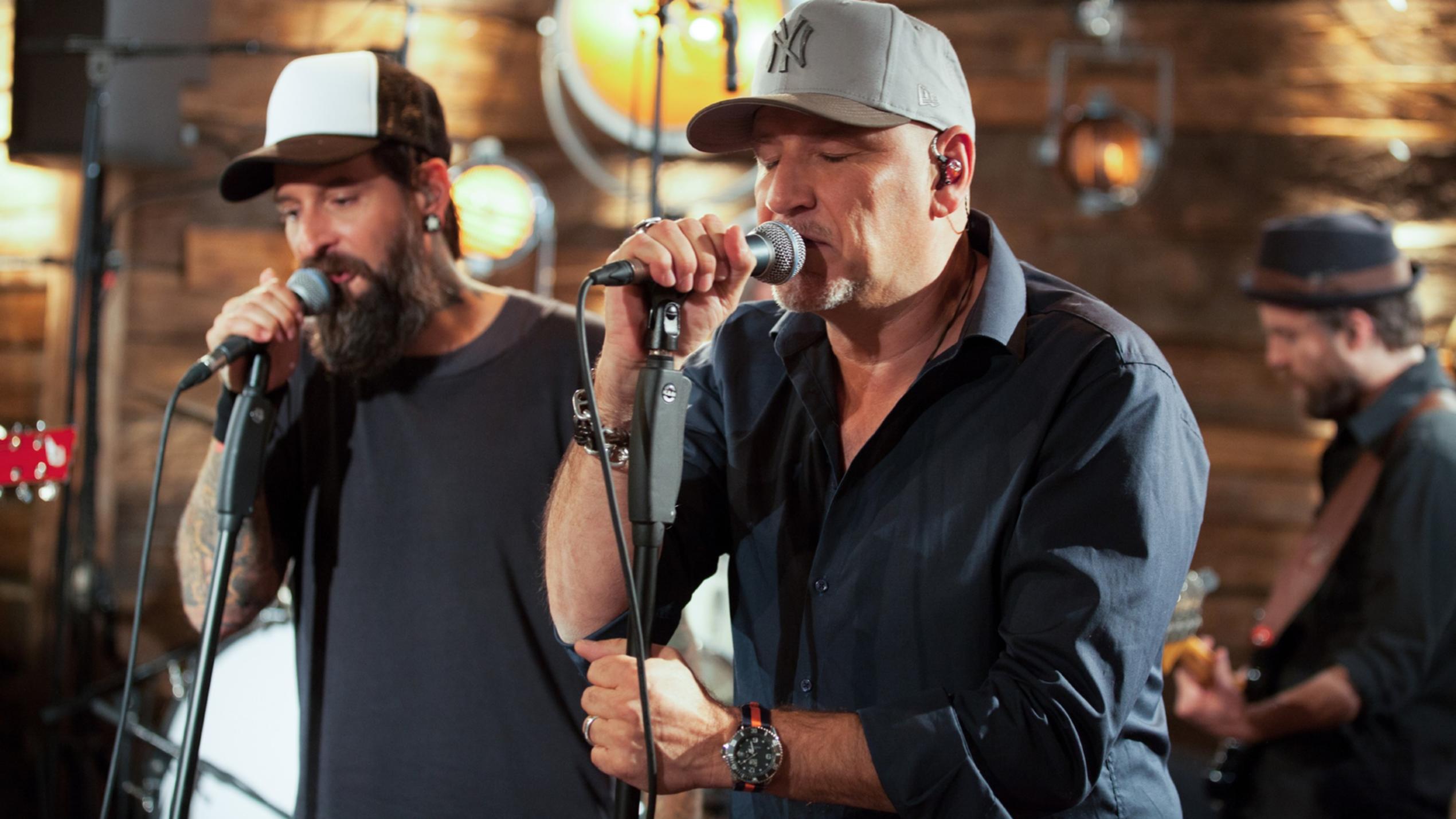 One Night Song 2017: Daniel Wirtz und Kai Wingenfelder rocken die Bühne mit "Iris" Daniel Wirtz und Kai Wingenfelder (r.)