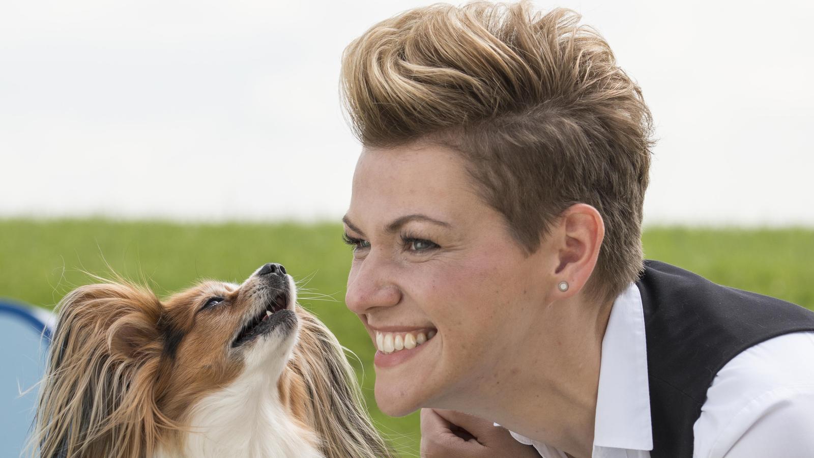 "3 Engel für Tiere": Hundestylistin und Fachautorin Franziska Knabenreich Franziska Knabenreich ist eine der "3 Engel für Tiere".