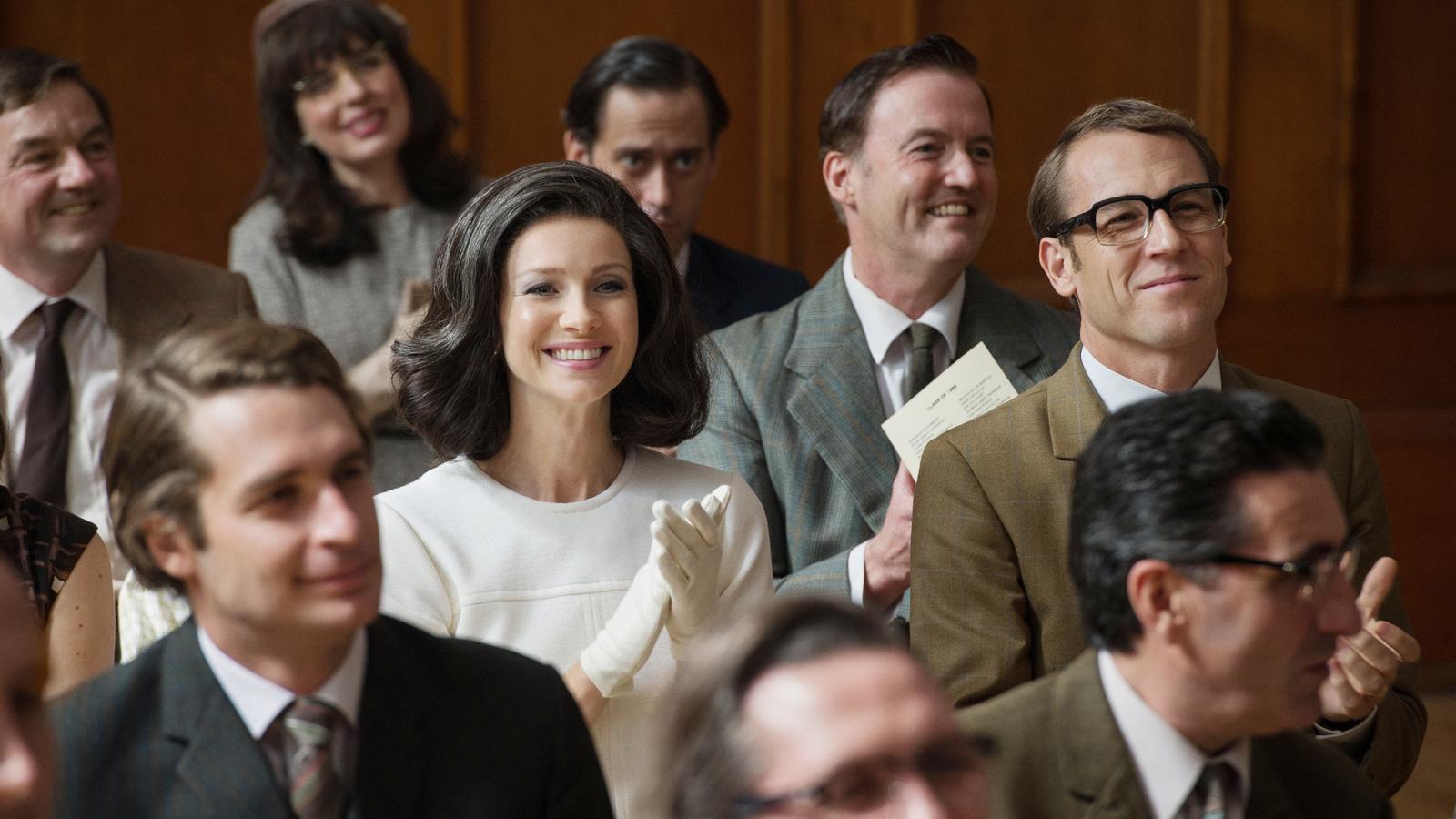 Outlander: Caitriona Balfe spielt Claire Randall Claire Randall (Caitriona Balfe), Frank Randall (Tobias Menzies)