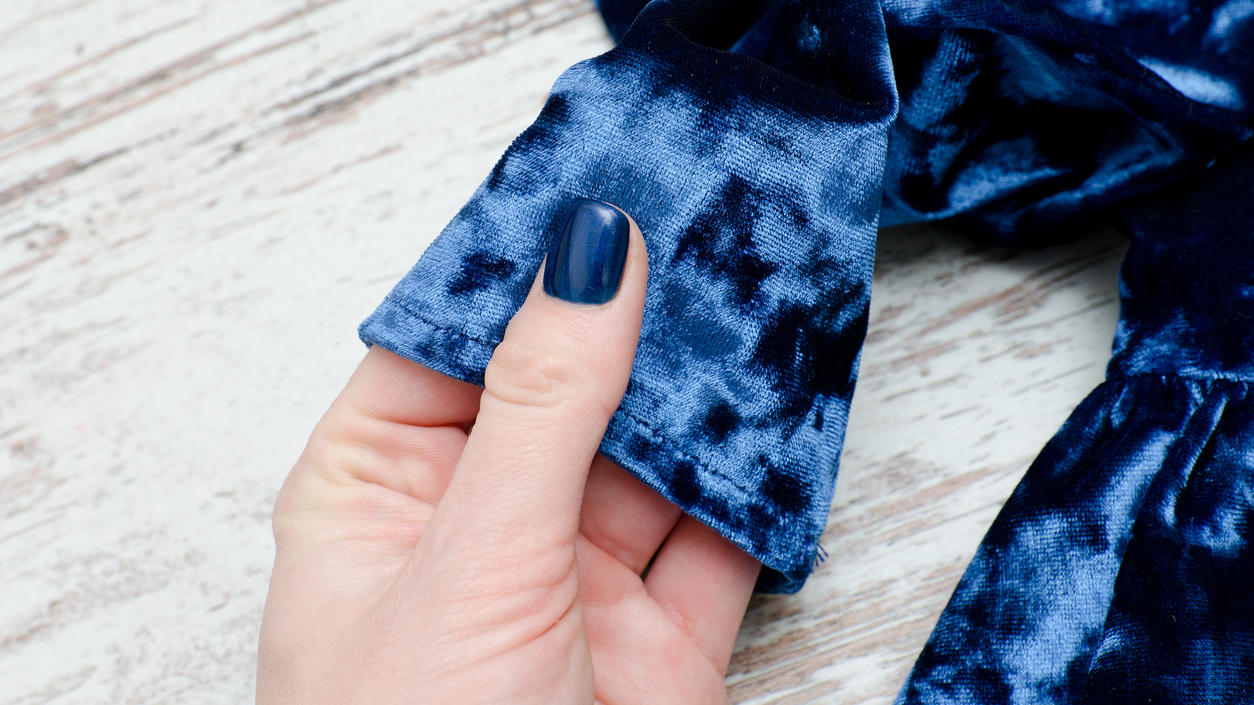 Fashion Lexikon: Samt Blauer Ärmel aus Samt