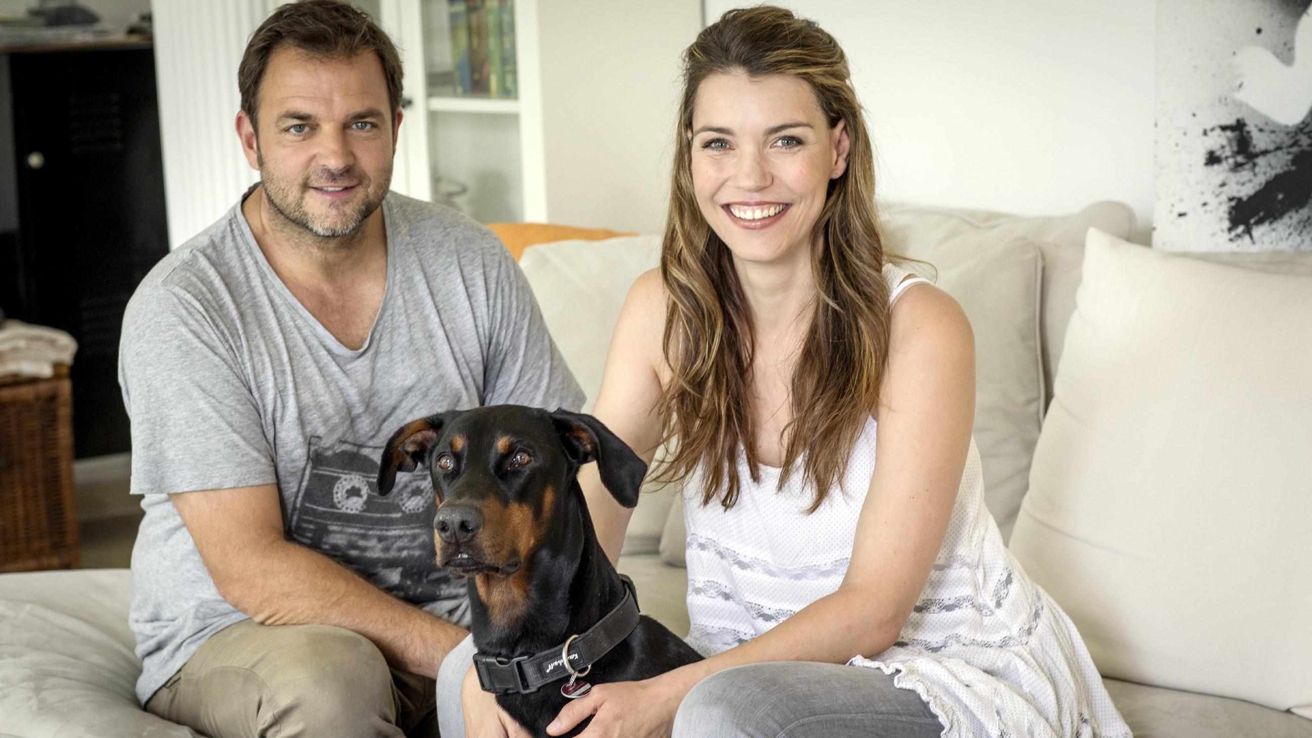 Der V.I.P. Hundeprofi: Moderatorin Annett Möller Martin Rütter besucht Annett Möller und ihren Hund "Roi".