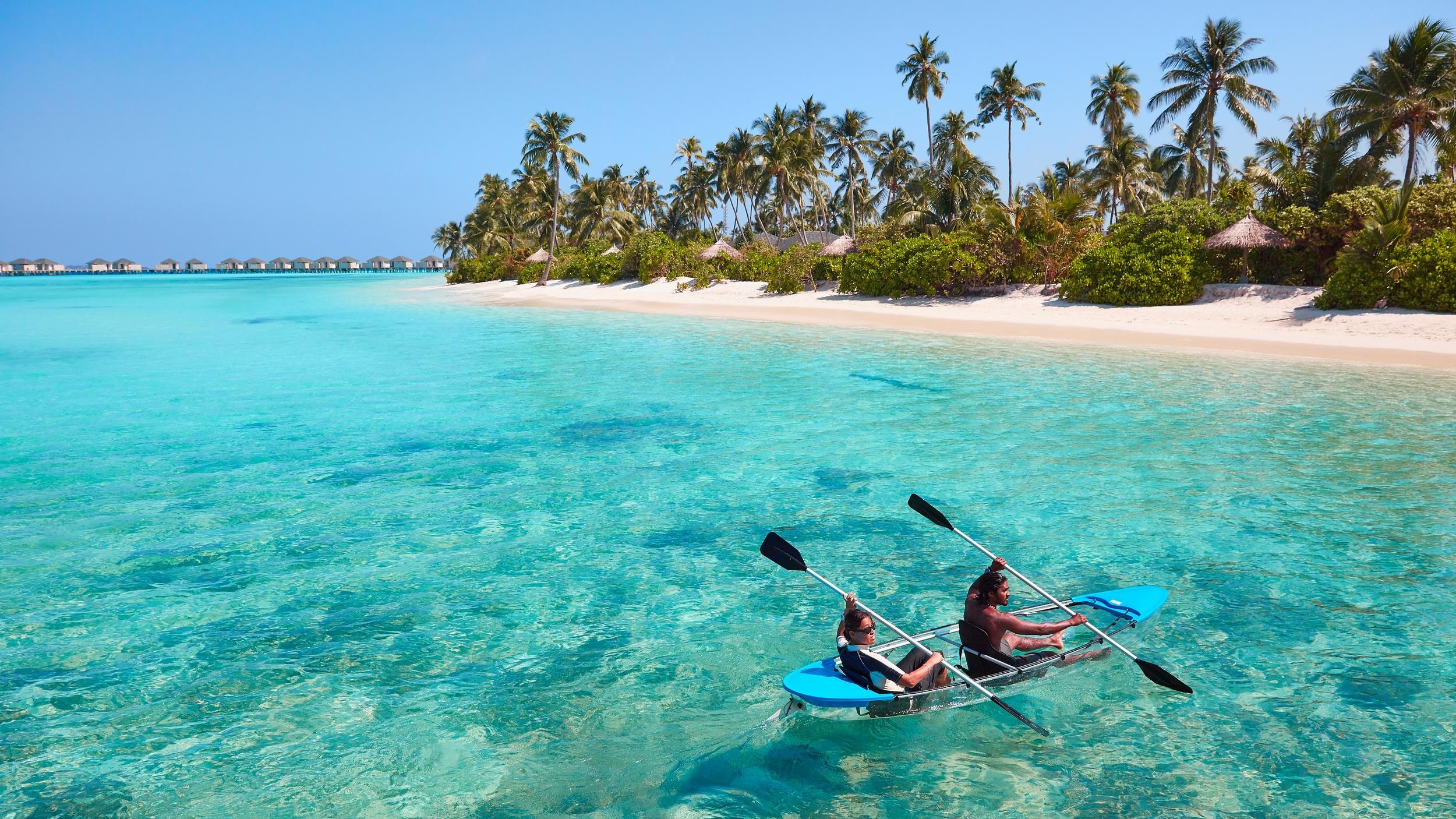 4 Hochzeiten und eine Traumreise: Es geht auf die Malediven Amari Havodda Maldives