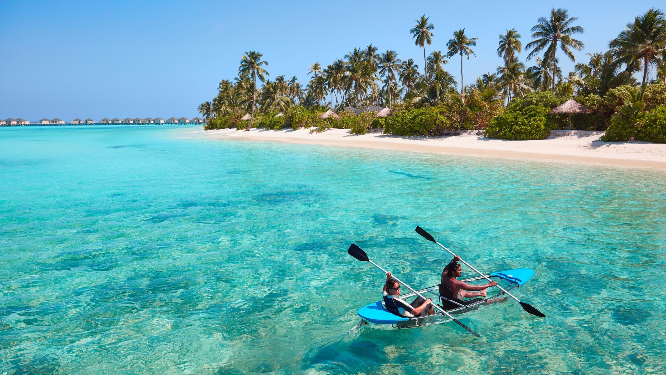 4 Hochzeiten und eine Traumreise: Es geht auf die Malediven Amari Havodda Maldives
