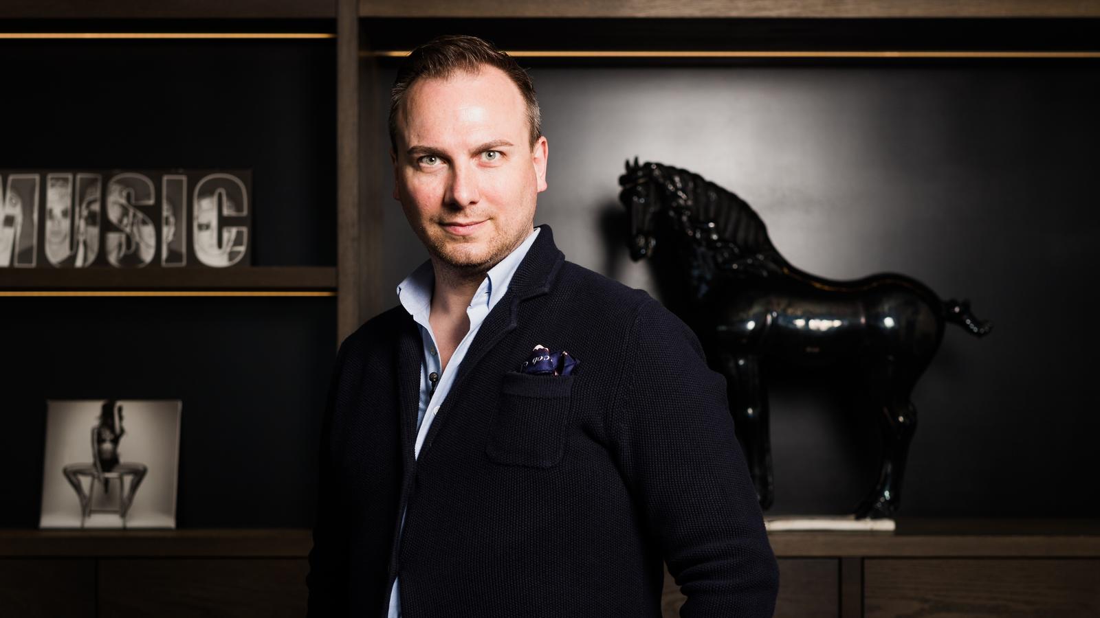 Knife Fight Club: Das ist Juror Tim Raue Koch Tim Raue ist Juror im "Knife Fight Club.