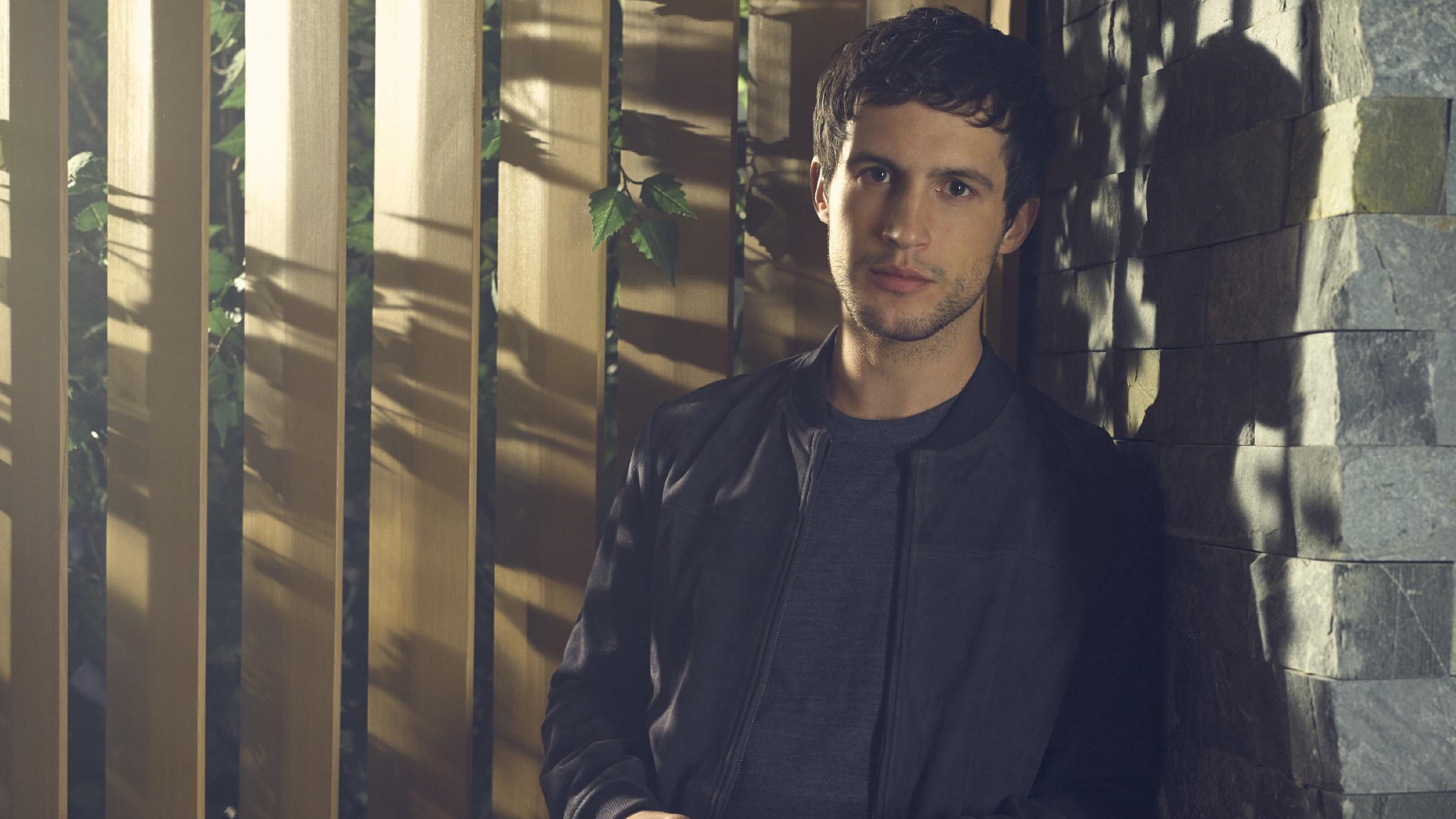 Imposters: Ezra Bloom gespielt von Rob Heaps Ezra (Rob Heaps)