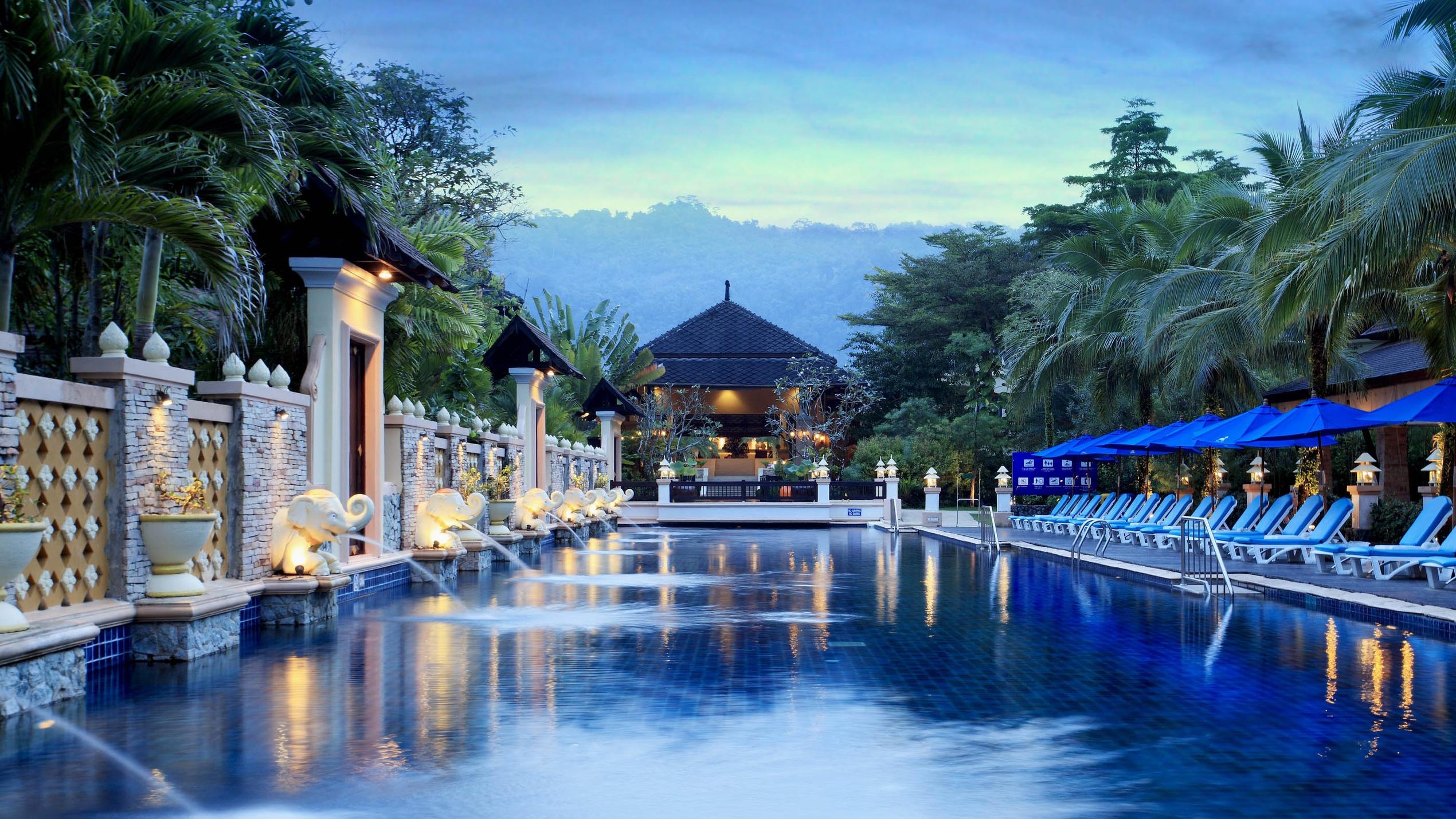 4 Hochzeiten und eine Traumreise: Flittern im Land des Lächelns Centara Seaview Resort Khao Lak