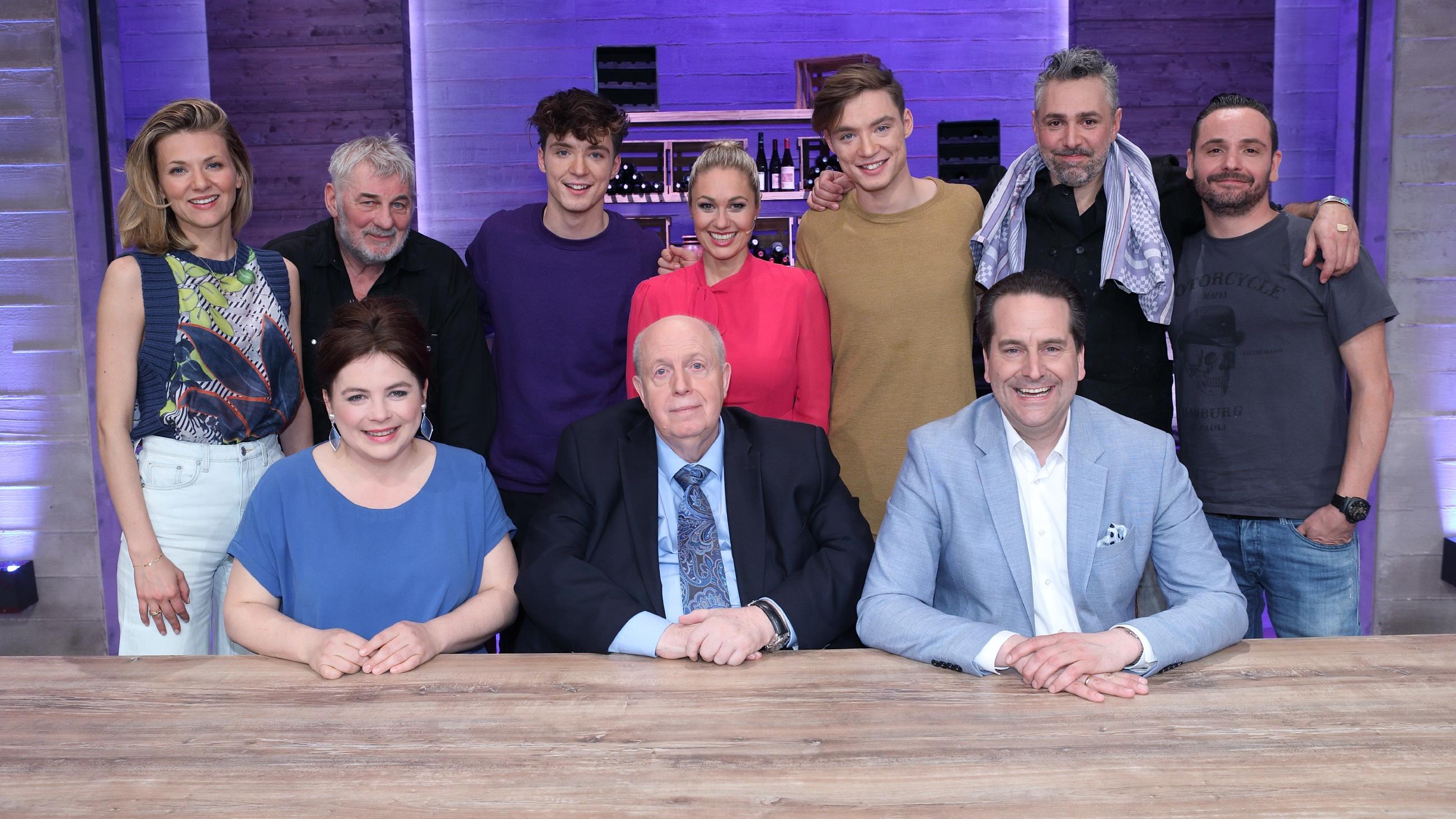 Grill den Profi 2018: Roland Trettl bekommt es zum Auftakt mit den Lochis, Ella Endlich und Heinz Hoenig zu tun Grill den Profi 2018: Roland Trettl bekommt es zum Auftakt mit den Lochis, Ella Endlich und Heinz Hoenig zu tun