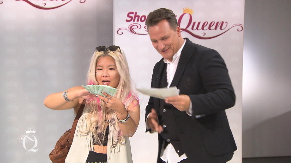 Shopping Queen: Welcher Festival-Look hat die Modekrone von Darmstadt verdient? Shopping Queen in Darmstadt: Gewinnerin Karo und Guido im Finale auf dem Laufsteg