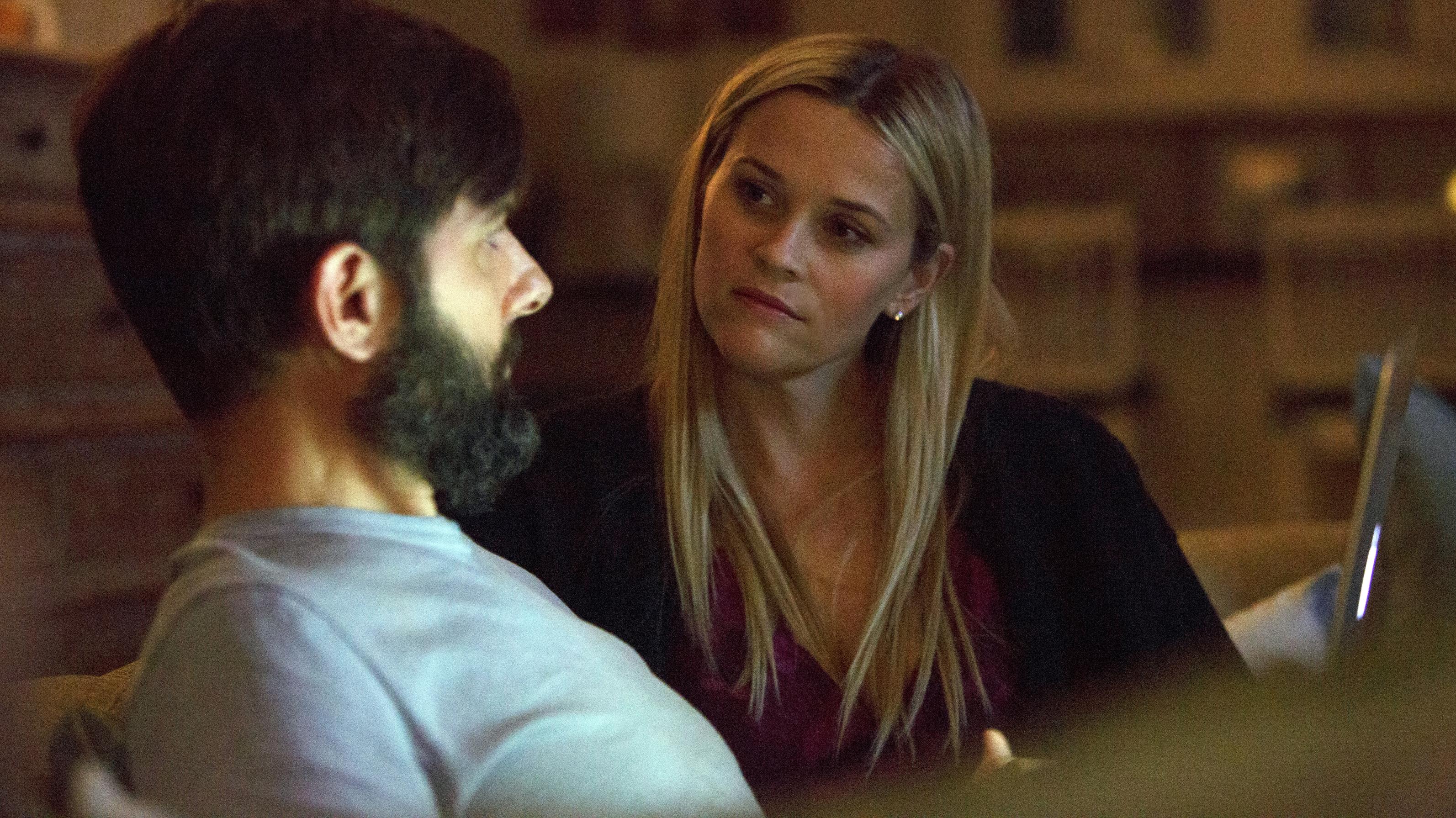 Big Little Lies: Reese Witherspoon im Interview Ed Mackenzie (Adam Scott), Madeline Martha Mackenzie (Reese Witherspoon)