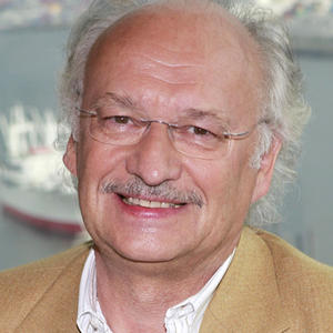 Dr. Wolf Dr. Wolf