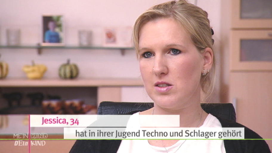 Jessica erlaubt ihrem 9-jährigen Sohn Jean alles Jessica erlaubt ihrem 9-jährigen Sohn Jean alles
