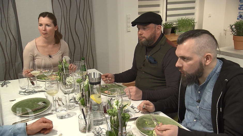 Eva muss Patricks Kritik aushalten Eva muss Patricks Kritik aushalten