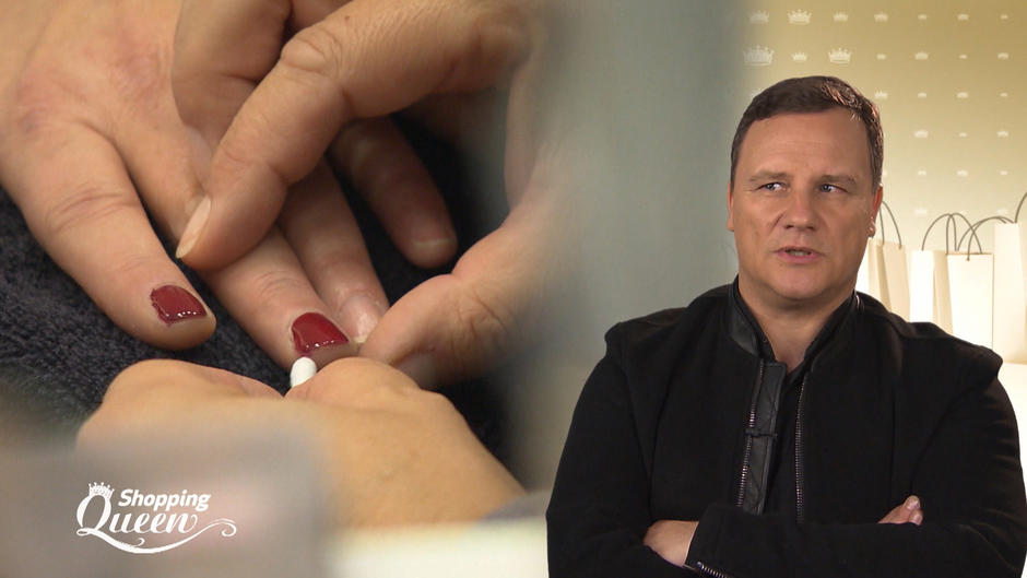 Guido macht sich Sorgen um Sabines Fingernägel Guido macht sich Sorgen um Sabines Fingernägel
