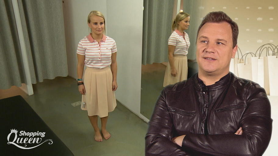Jenny auf der Suche nach einem passenden Rock Jenny auf der Suche nach einem passenden Rock