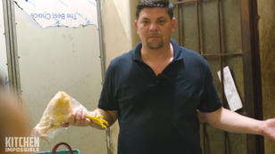 Tim Mälzer muss in Vietnam ohne Herd kochen Tim Mälzer muss in Vietnam ohne Herd kochen