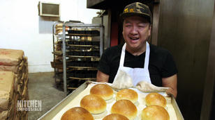 The Duc Ngo backt Brötchen - und die sind perfekt The Duc Ngo backt Brötchen - und die sind perfekt