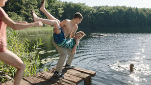 Der "Club" hat eine fabelhafte Zeit am See Der "Club" hat eine fabelhafte Zeit am See