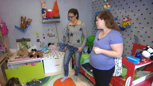 Juliane findet Jessica zu streng Juliane findet Jessica zu streng