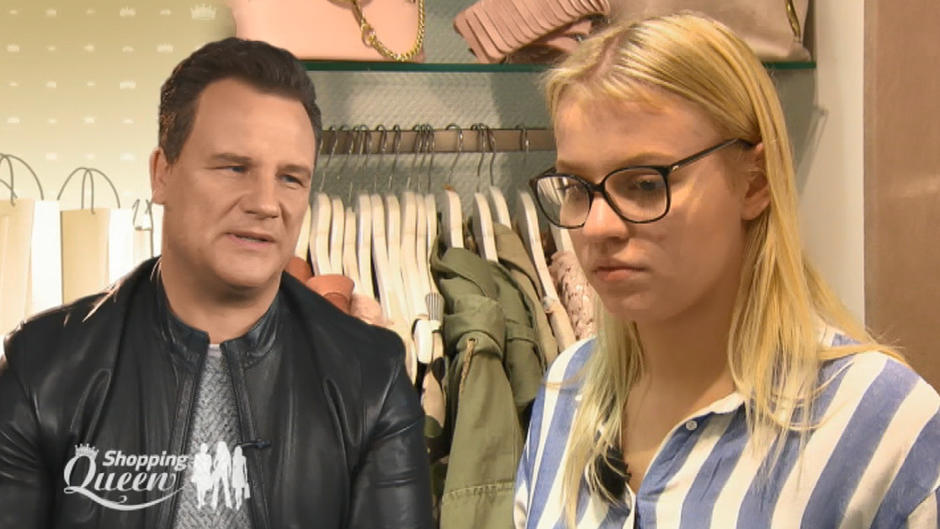 Nika hält nichts von Mamas Styling-Idee Nika hält nichts von Mamas Styling-Idee