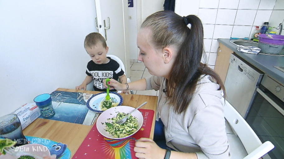 Mama Jaqueline behält gern die Kontrolle Mama Jaqueline behält gern die Kontrolle