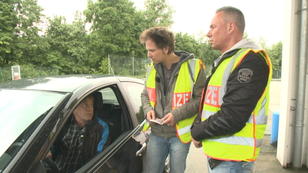 Raser hat eine kreative Sicht auf seine Fahrweise Raser hat eine kreative Sicht auf seine Fahrweise