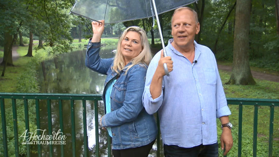 Sonjas und Michaels Laune ist trotz Regen gut Sonjas und Michaels Laune ist trotz Regen gut