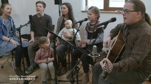 Angelo Kelly macht Musik mit seiner Familie Angelo Kelly macht Musik mit seiner Familie