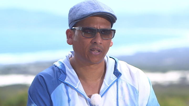 "Samy sagt am ehesten, wenn was scheiße ist." "Samy sagt am ehesten, wenn was scheiße ist."
