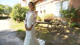 Braut und Hochzeitskleid sehen toll aus Braut und Hochzeitskleid sehen toll aus